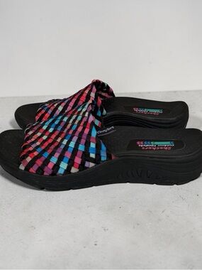 Skechers Women's 8 Outdoor Lifestyle Multi-Color Woven Slides - Comfort Sole
